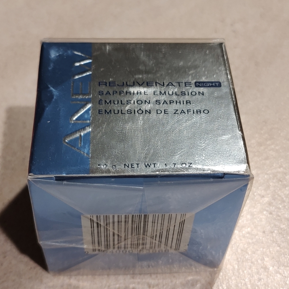 Anew Rejuvenate NightSapphire Emulsion 1.7 oz 50 g net Avon Products Inc